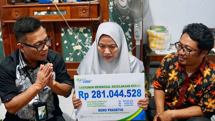 BPJS Ketenagakerjaan Beri Santunan Rp 281 Juta Ke Ahli Waris Petugas PPSU